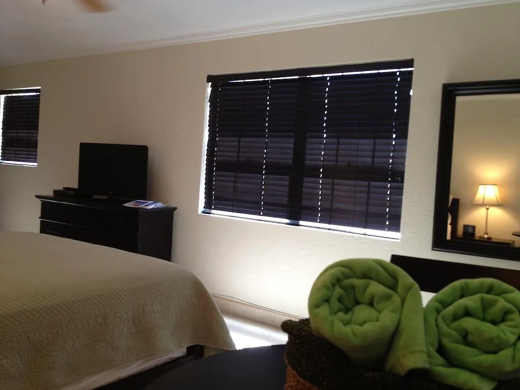 The Riviera, Grand Cayman Hotel George Town