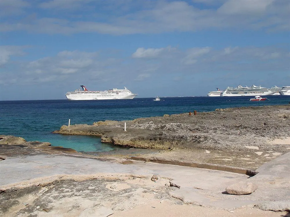 The Riviera, Grand Cayman Hotel George Town