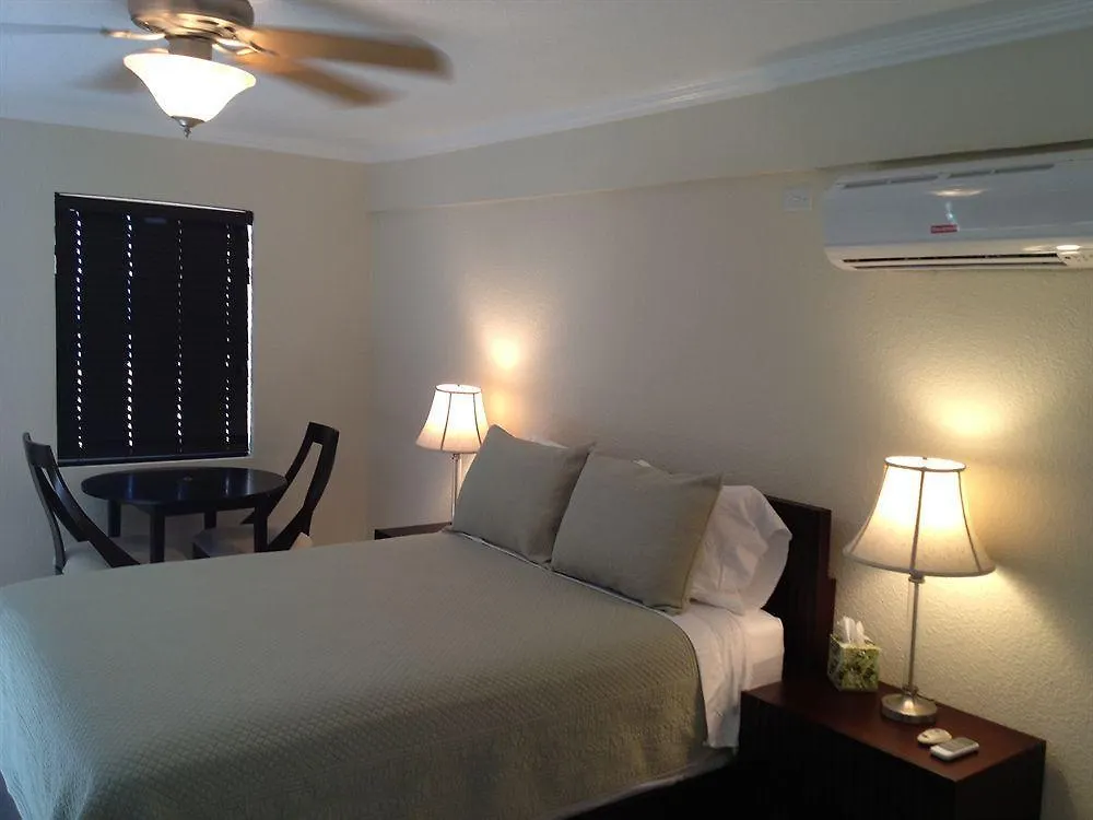 The Riviera, Grand Cayman Hotel George Town