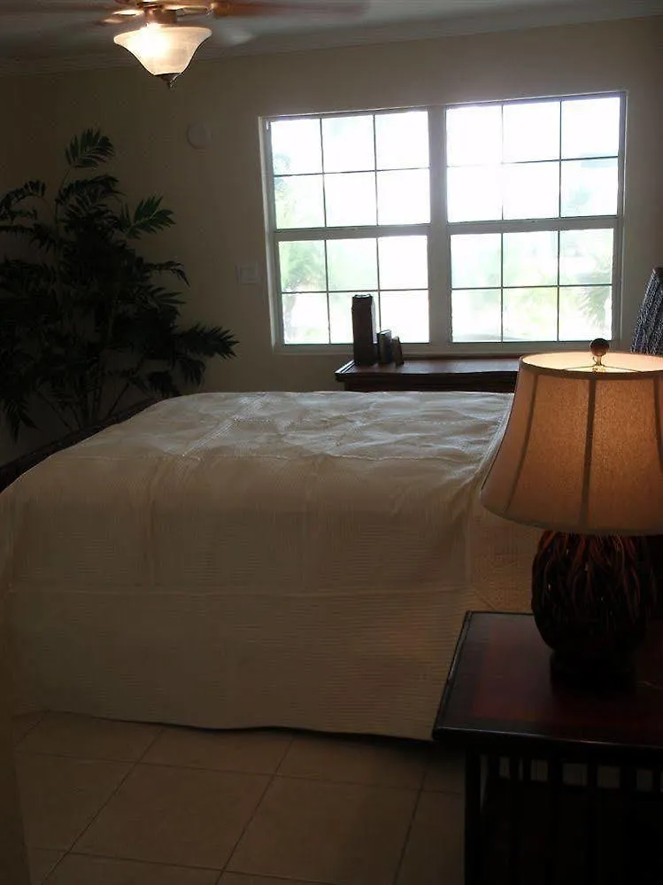 The Riviera, Grand Cayman Hotel George Town