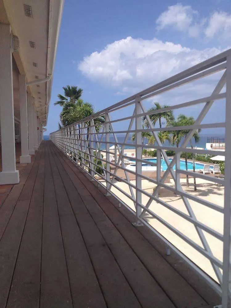 The Riviera, Grand Cayman Hotel George Town